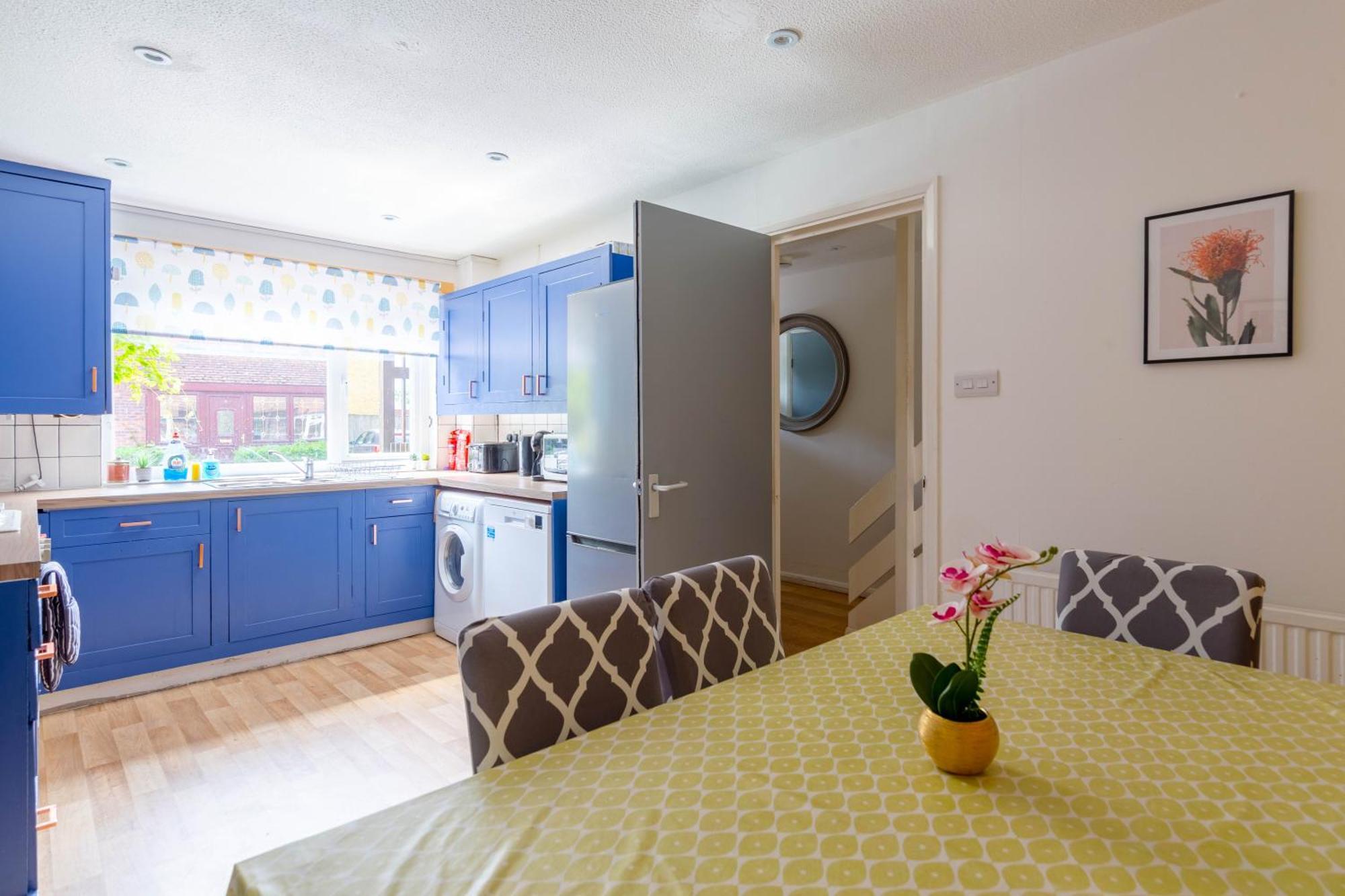 Bright 3 Bedroom House With Terrace 16 Mins To Big Ben Apartamento Londres