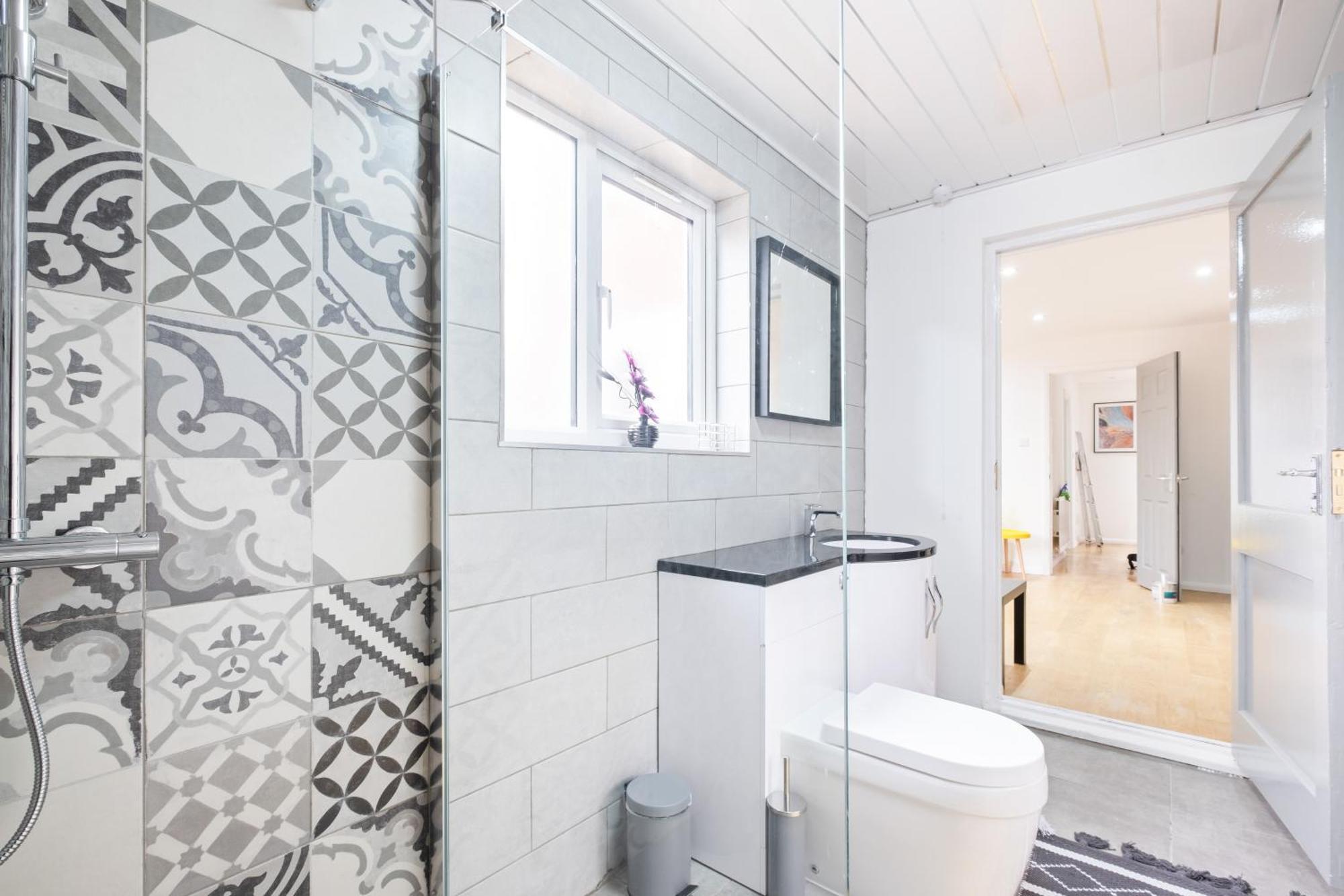 Bright 3 Bedroom House With Terrace 16 Mins To Big Ben Londres