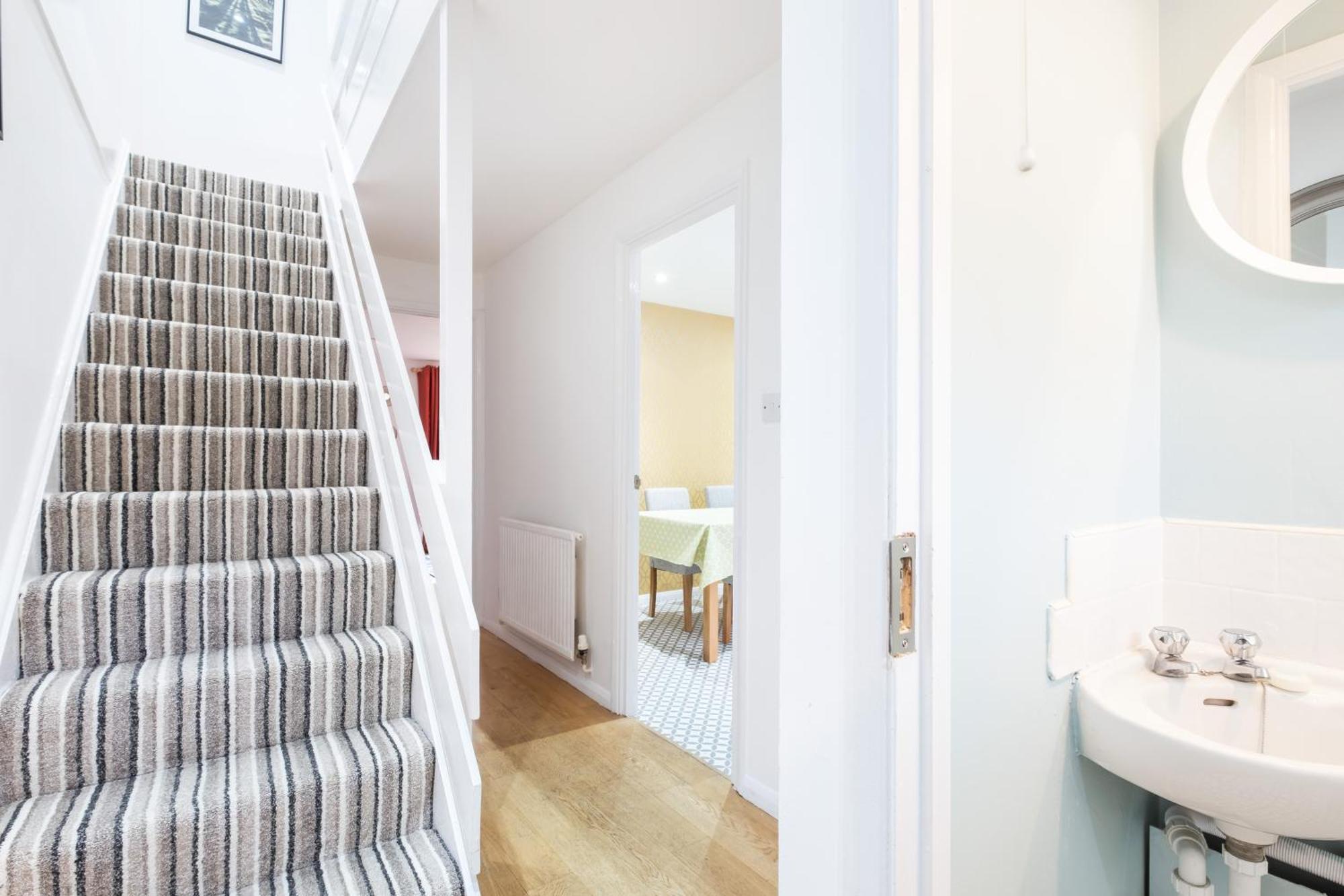 Bright 3 Bedroom House With Terrace 16 Mins To Big Ben Apartamento