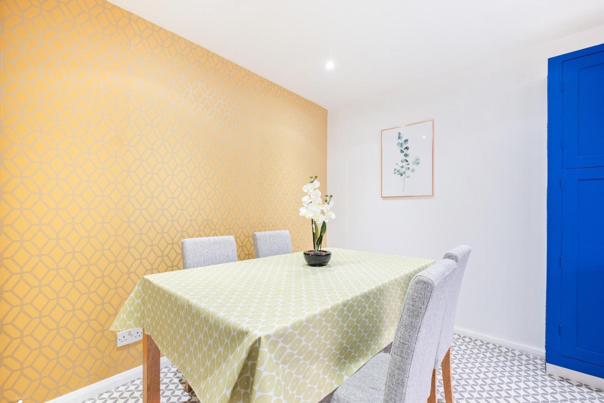 Bright 3 Bedroom House With Terrace 16 Mins To Big Ben